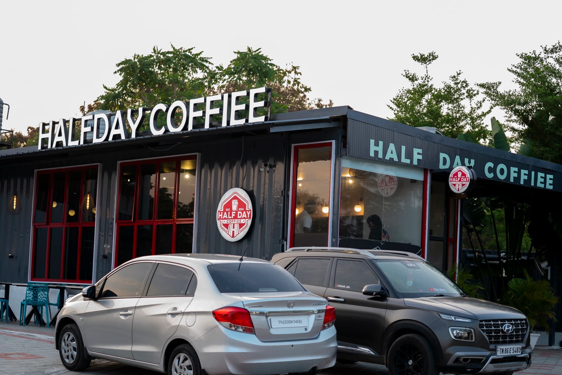 The HalfDay Coffiee storefront